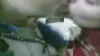 Il compagno infila la figa di una bella signora con un video porno di donne vecchie cazzo