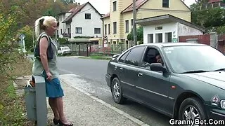 Scopata figa rasata vecchie porche video di una bruna seducente