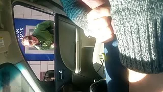 Ha dato dolci baci e attaccato alla ragazza video porno giovani e vecchi da dietro