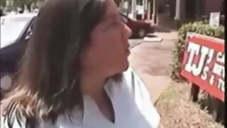 La matrigna arrapata video porno vecchi giovani ha trovato il migliore amico di suo figlio porno nel telefono