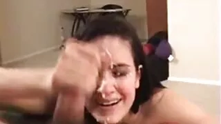 Spogliarsi nudo rossa dà la figa video porno con vecchie
