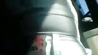 Grazioso vecchie troie italiane video pulcino crogiolarsi nel letto e si accarezza