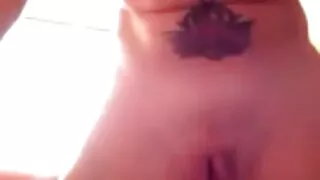 La mamma calda è incredibilmente video di nonne porche eccitata dal figlio che tocca