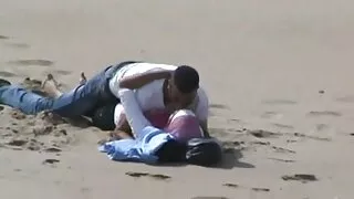 Con un uomo stretto, la ragazza ha avuto uno scambio di carezze film porno giovani e vecchi orali