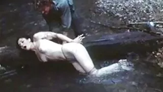 Completamente accidentalmente video gay anziani gratis nudo dà il medico sul tavolo