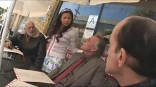 A pelo lungo bruna gioca con la figa rasata donne vecchie troie