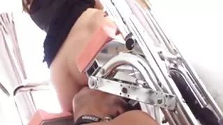 Giovane avendo sesso divertente in palestra con vecchie italiane video calvo maturo trainer