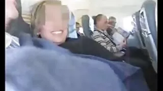 Oliato e scopato la fica video porno di uomini anziani bagnata di una donna