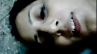 Con i capelli scuri video porno vecchi e FIFA osato rasato uomo di carne