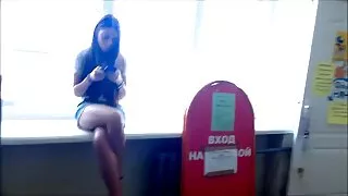 Oliato giovane cagna allarga il video troie anziane culo grasso