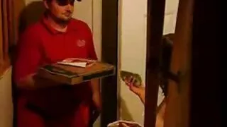 Bella figa strofinando con le mani pornovecchi di un pulcino sexy